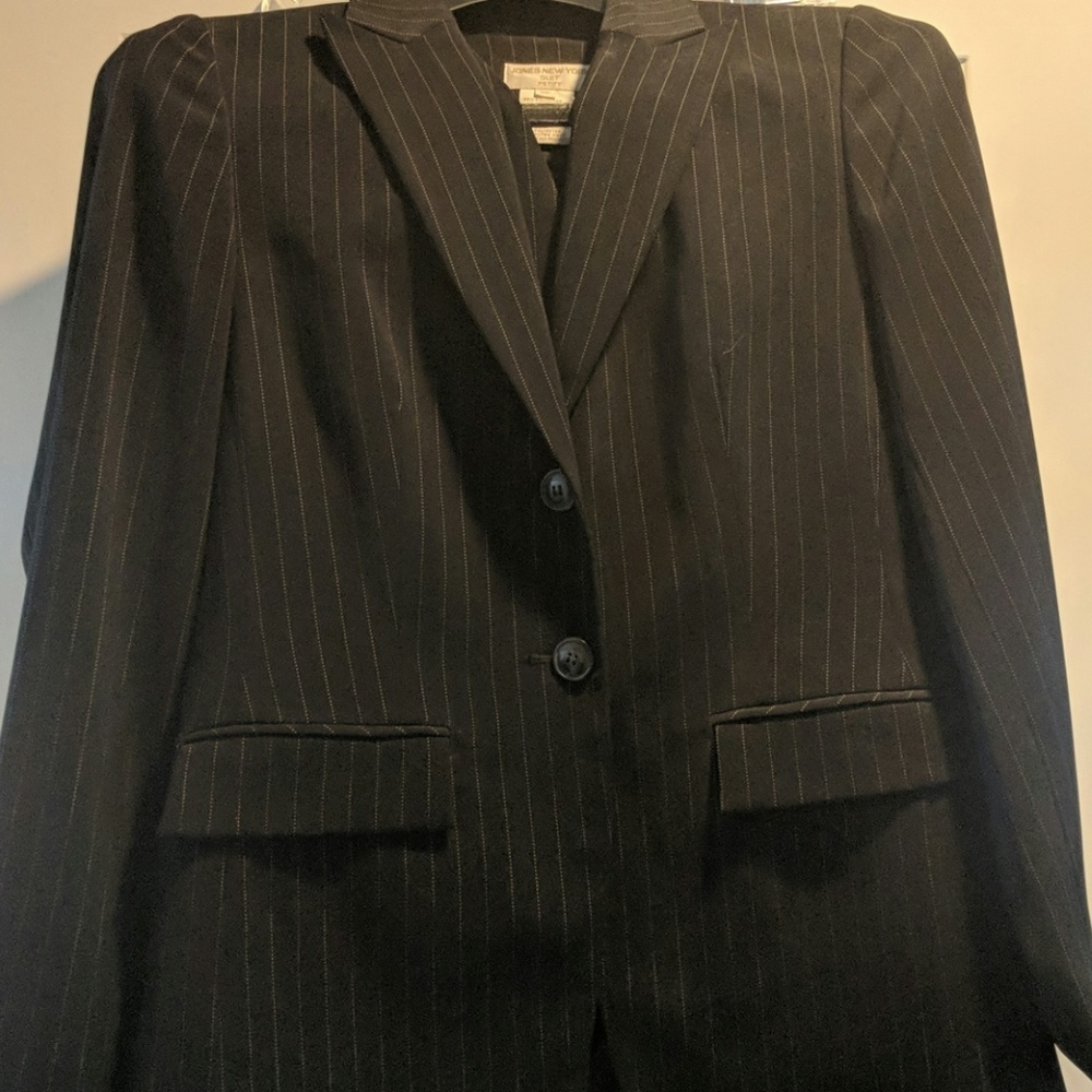 Jones New York women's suit